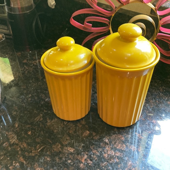 🧨Closet clear SALE🧨Retro Melmac inspired, w/airtight gasket lids 2 canisters - Picture 1 of 4